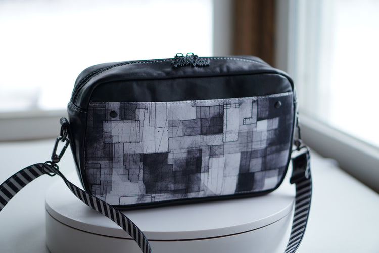 Ew, David Catalina Crossbody
