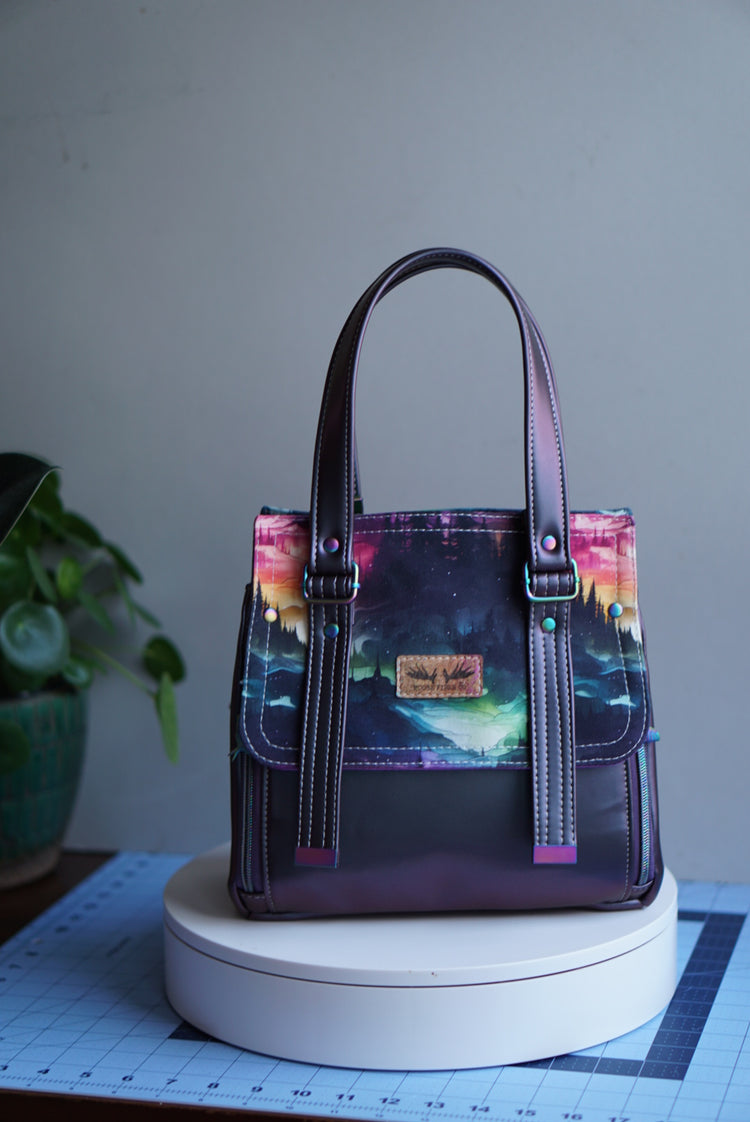 Rainbow tree line Vadon Handbag