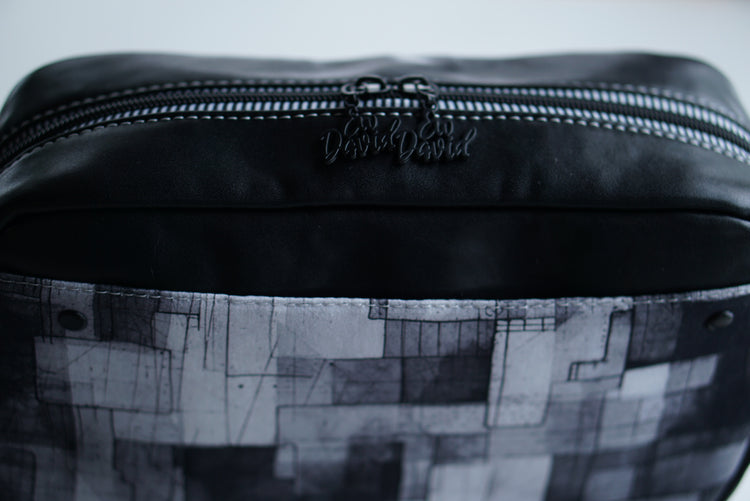 Ew, David Catalina Crossbody