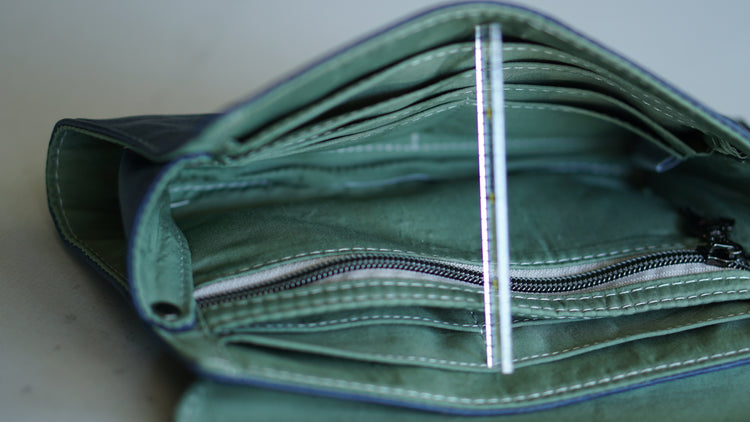 Wizard Nettie Clutch Wallet