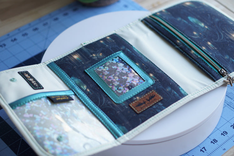 Bookish Ereader Cozy