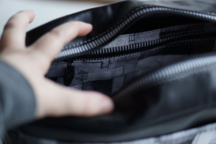 Ew, David Catalina Crossbody