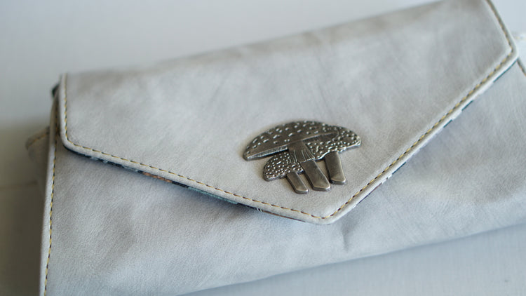 Mushroom Nettie Clutch Wallet